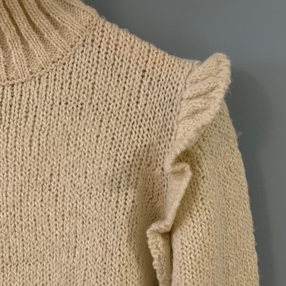 Diane Von Furstenberg Vintage ✨Cream Ruffle Turtleneck Sweater - Picture 3 of 9